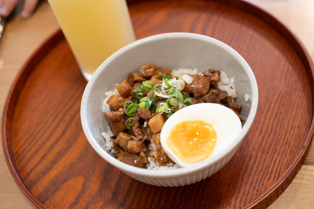 一碗滷肉飯